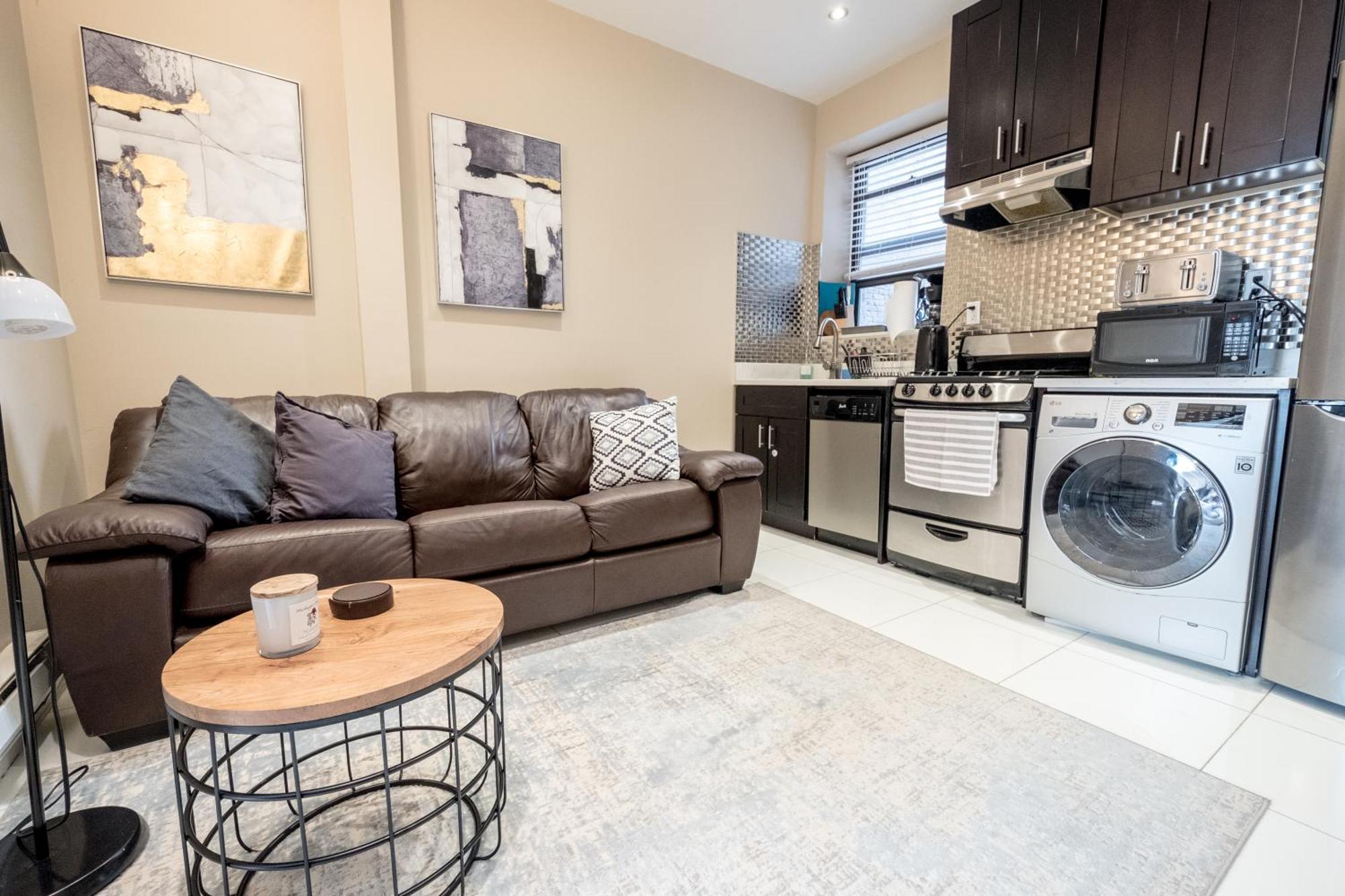 2 Bd Next To Central Park Nova York